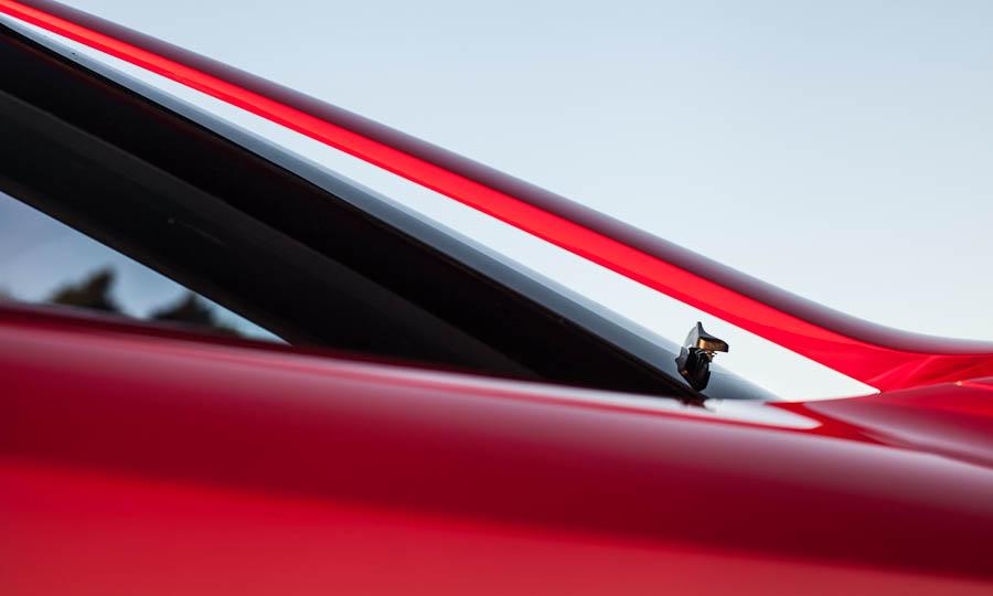Italdesign Giugiaro Parcour, 2013 - Flying buttresses cover both the front and rear pillars - Photo by Davey G. Johnson.